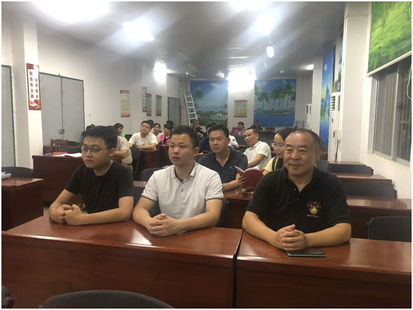 市球盟会公司组织观看144期《脱贫致富电视夜校》节目